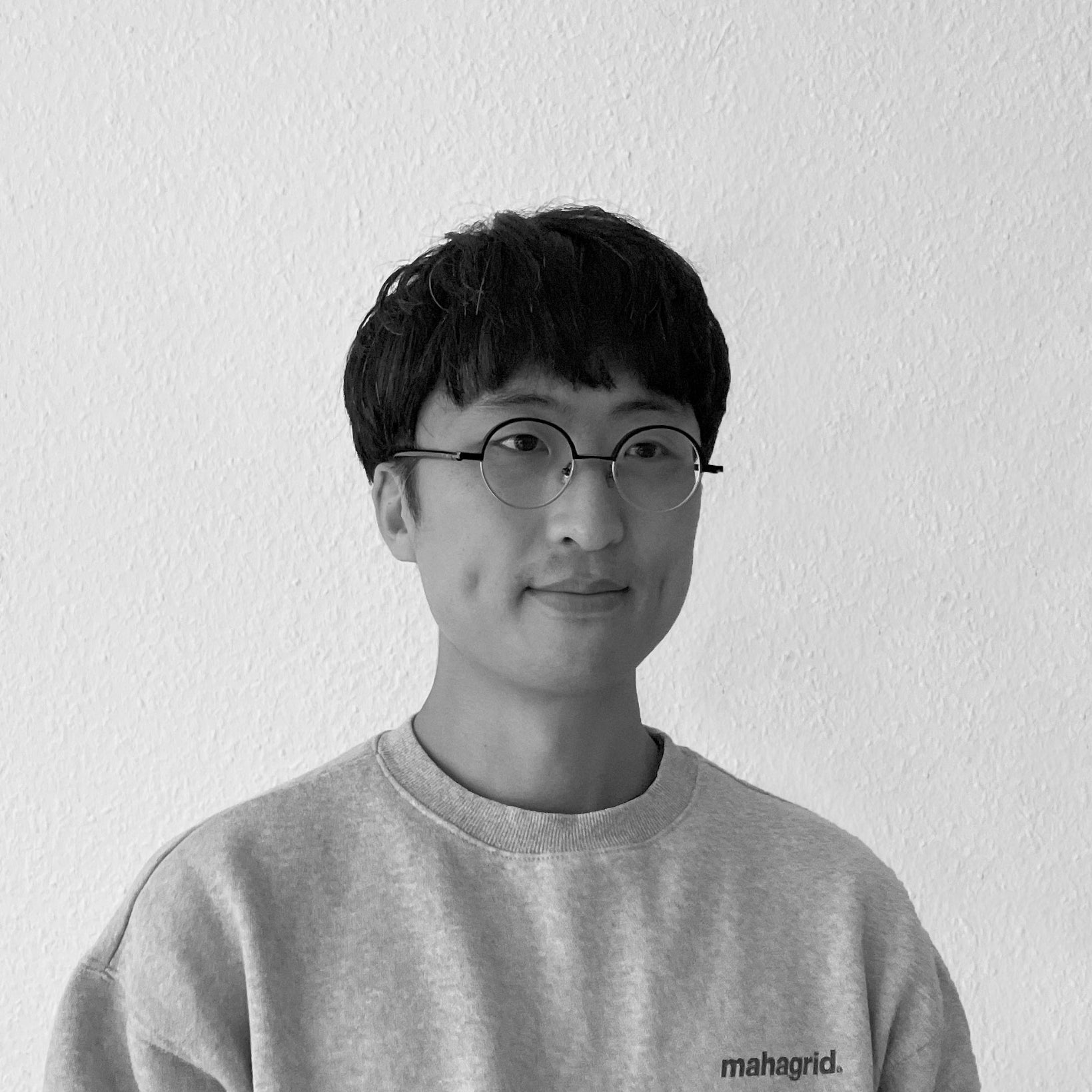 Portraitbild des Porzellankünstlers Jungwoon Lee.