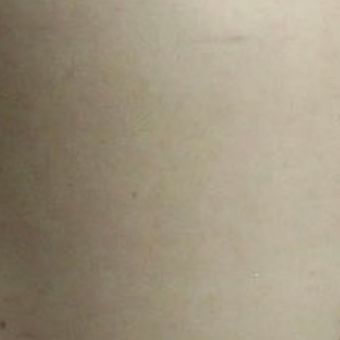 Farbmuster des Keramiktons Salvia mit hellem, gedämpftem Grundton und feiner, leicht salbeigrünlicher Changierung.